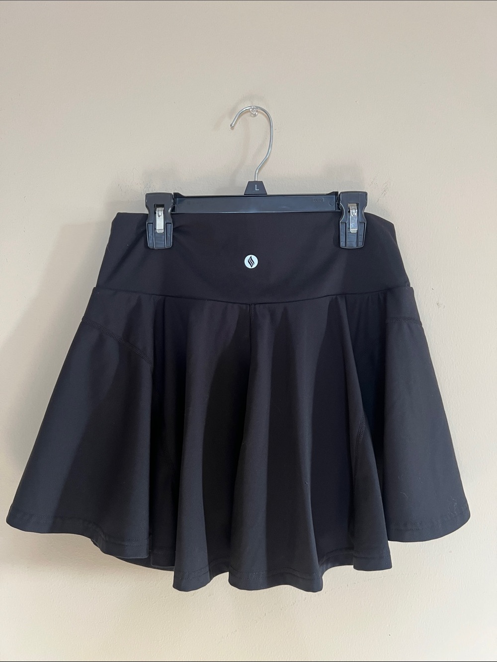 🏸🥊🚴‍♂️⛸️Santiny Black Athletic Skater Skirt with Built-In Shorts